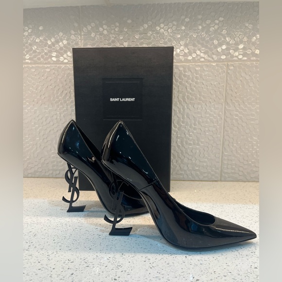 Luxury brand designer shoes,almost brand new, no scratches, in a great condition - Picture 3 of 7